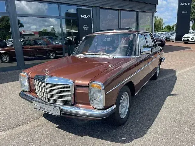 Gebraucht Mercedes 280 185 PS (136 kW) 1975 Braun Limousine