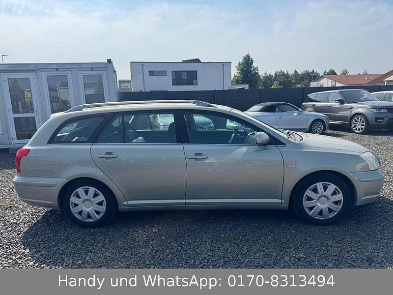 Gebraucht Toyota Avensis Sol 147 PS (108 kW) 2003 Grün Kombi