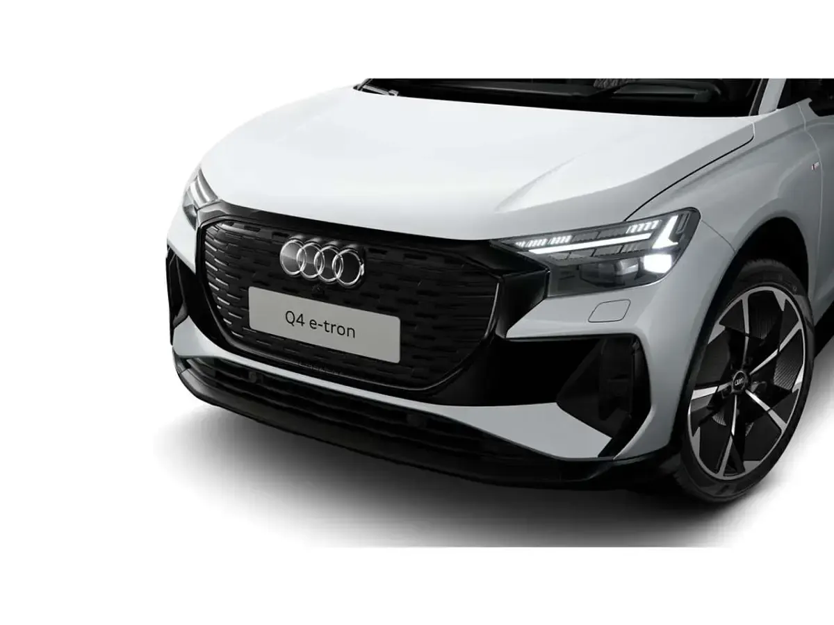Gebraucht Audi Q4 e-tron S-Line 219 kW (299 PS) 2023 Weiss / gletscherweiss (metallic) SUV