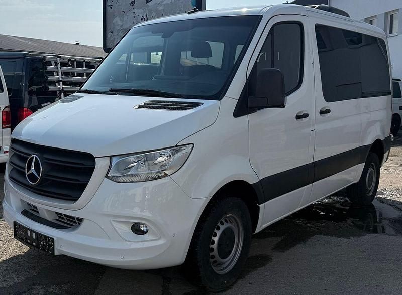 Weiß Gebraucht 2019 Mercedes Sprinter Van | 39.900 € (Teuer) - Bild 1/4