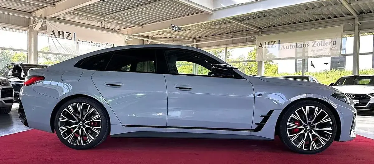 Gebraucht BMW 440 Shadowline 374 PS (275 kW) 2023 Brooklyn grau metallic Limousine