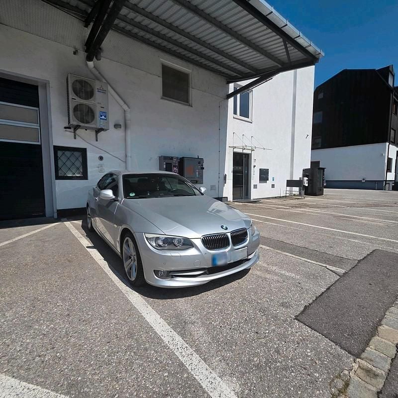 Gebraucht BMW 325 Cabriolet 210 PS (154 kW) 2010 Grau Cabrio