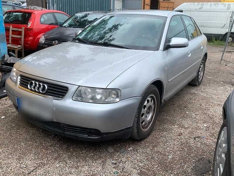 Grau Gebraucht 2001 Audi A3 Kleinwagen | 1.200 € (Guter Preis) - Bild 1/4