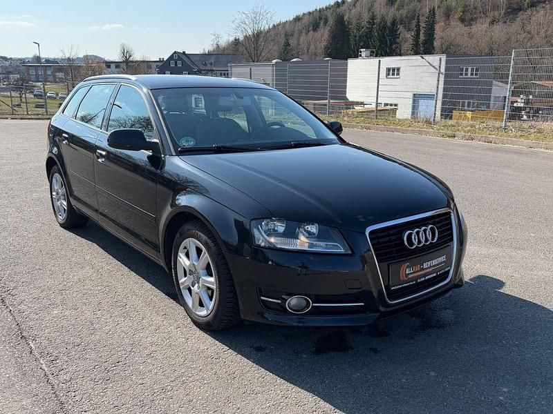 Gebraucht Audi A3 Ambiente 105 PS (77 kW) 2010 Schwarz Kleinwagen
