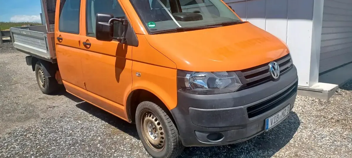 Gebraucht VW T5 102 PS (75 kW) 2014 Orange Van