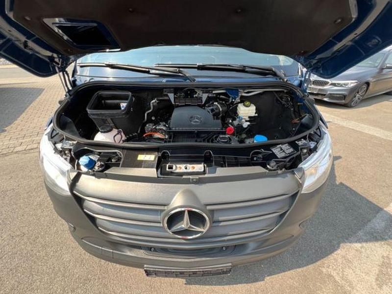 Gebraucht Mercedes Sprinter 150 PS (110 kW) 2021 Stahlblau Van