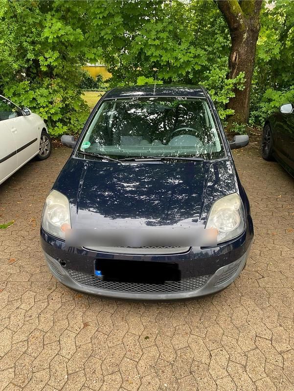 Gebraucht Ford Fiesta 60 PS (44 kW) 2006 Blau Kleinwagen