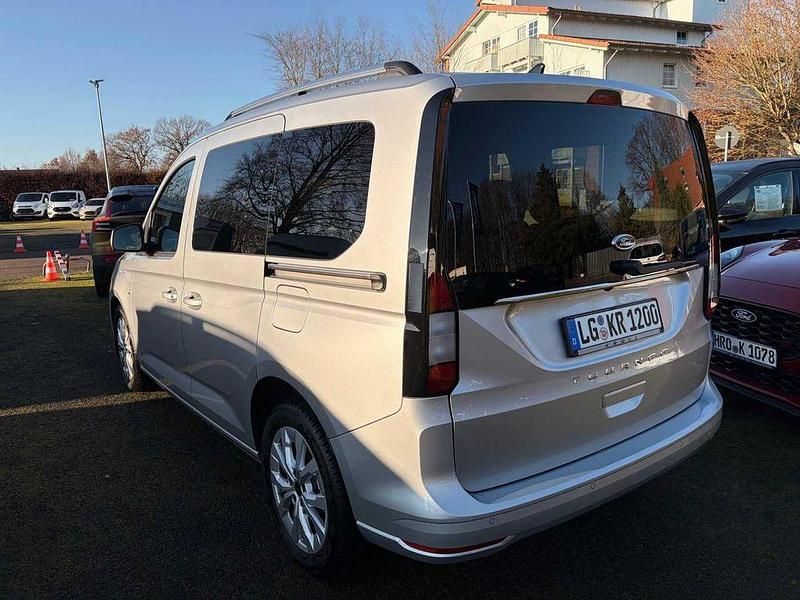 Gebraucht Ford Tourneo Connect Titanium 116 PS (85 kW) 2025 Silber Van / Kleinbus