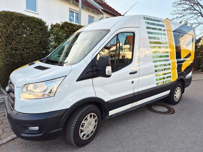 Gebraucht Ford Transit Trend 170 PS (125 kW) 2020 Weiß Van / Kleinbus