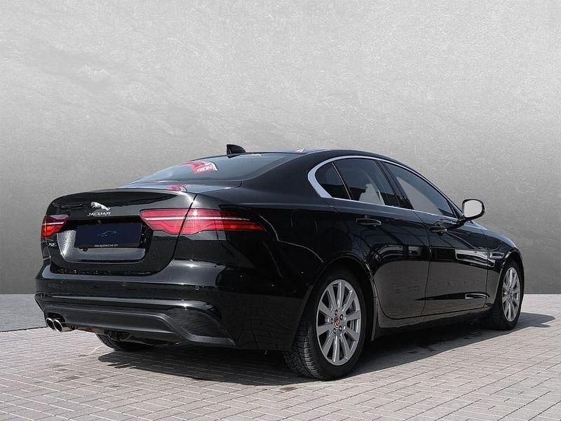 Gebraucht Jaguar XE SE 204 PS (150 kW) 2023 Schwarz Limousine