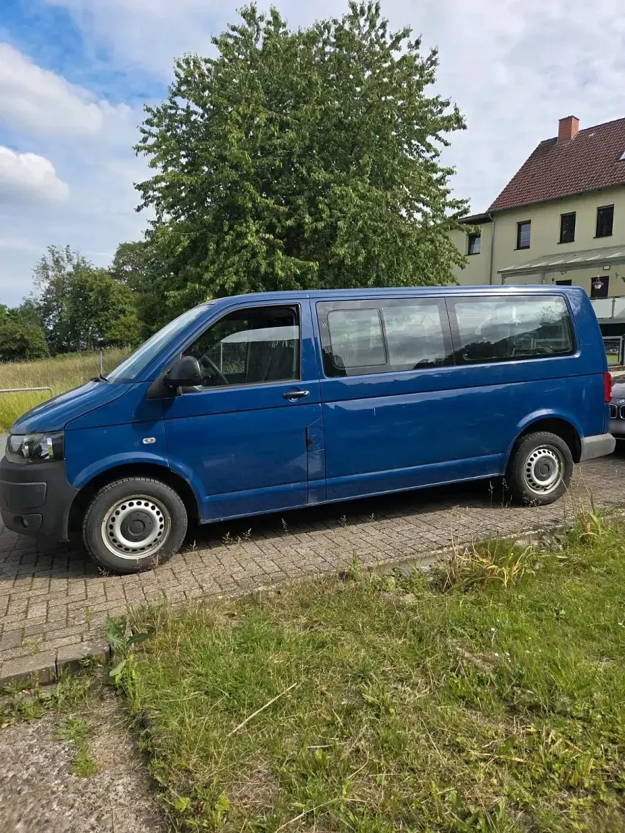 Gebraucht VW Caravelle 103 PS (75 kW) 2010 Blau Van