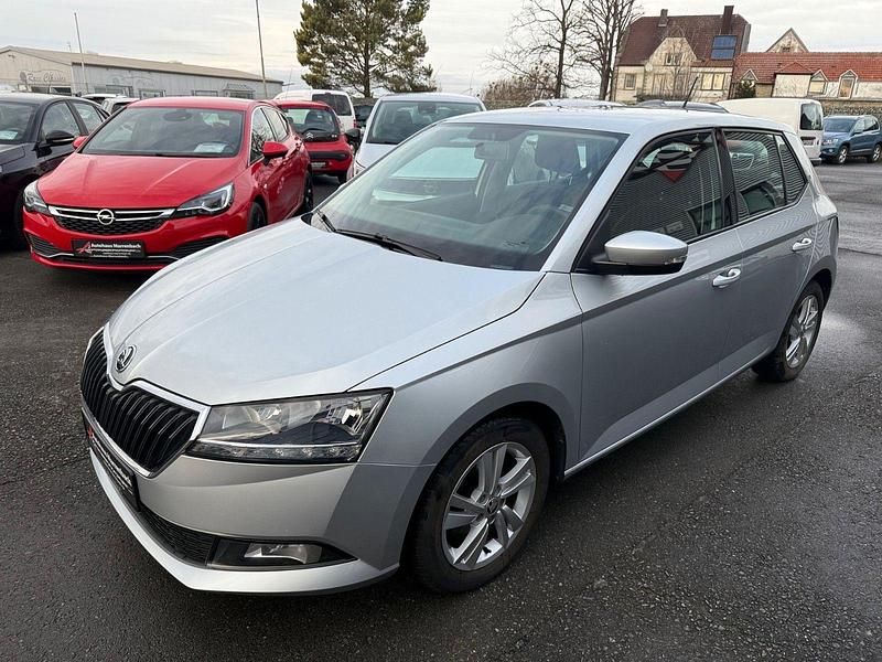 Gebraucht Skoda Fabia Ambition 95 PS (69 kW) 2021 Silber Kleinwagen