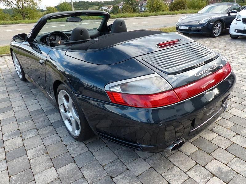 Schwarz Gebraucht 2004 Porsche 911 Carrera 4S Cabriolet Cabrio | 54.880 € (Fairer Preis) - Bild 1/4