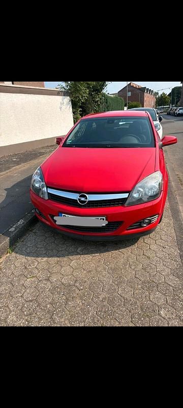 Rot Gebraucht 2007 Opel Astra GTC Coupé | 3.950 € (Fairer Preis) - Bild 1/4