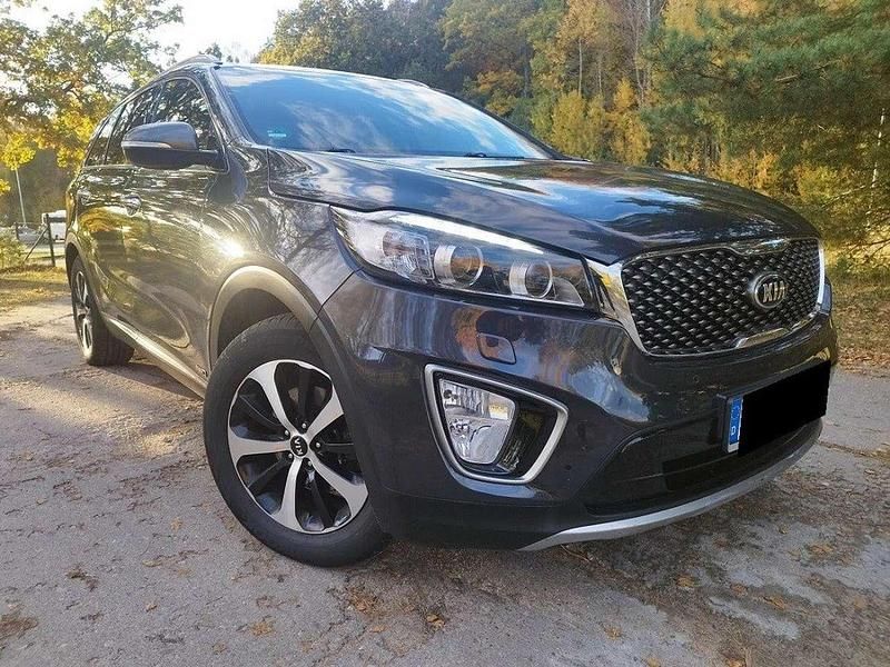 Grau Gebraucht 2017 Kia Sorento SUV | 15.500 € (Fairer Preis) - Bild 1/4