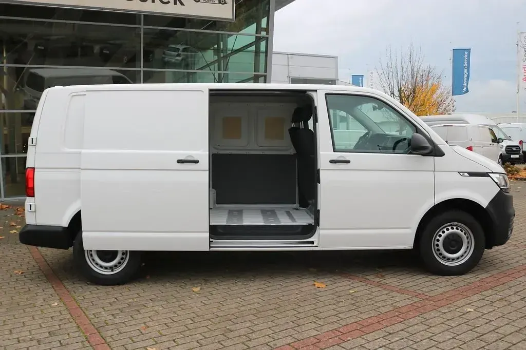 Usata VW Transporter 150 CV (110 kW) 2023 Bianco Furgone