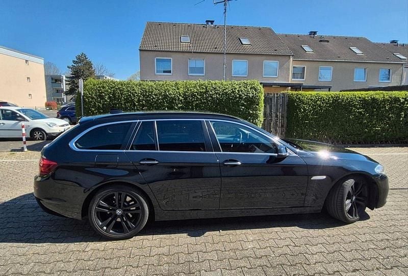 Gebraucht BMW 520 190 PS (139 kW) 2017 Schwarz Kombi