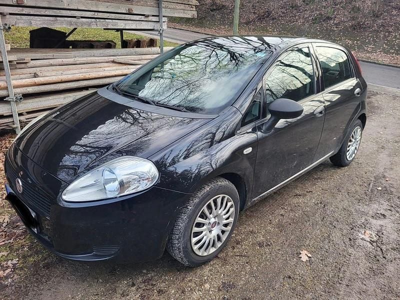 Gebraucht Fiat Punto 69 PS (50 kW) 2013 Schwarz Kleinwagen
