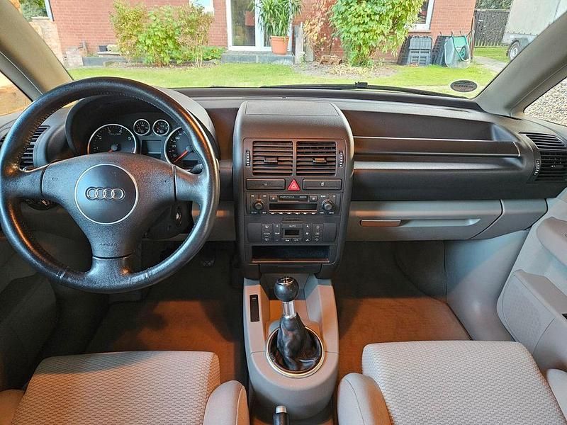 Gebraucht Audi A2 75 PS (55 kW) 2002 Schwarz Kleinwagen