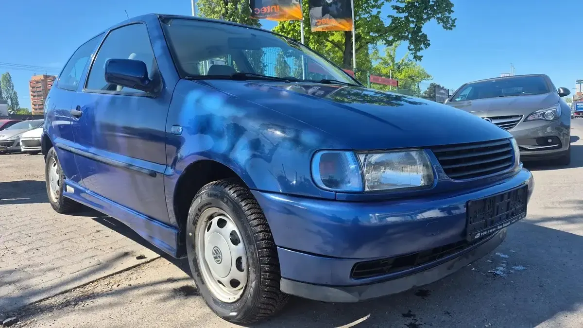 Gebraucht VW Polo 60 PS (44 kW) 1998 Blau Kleinwagen