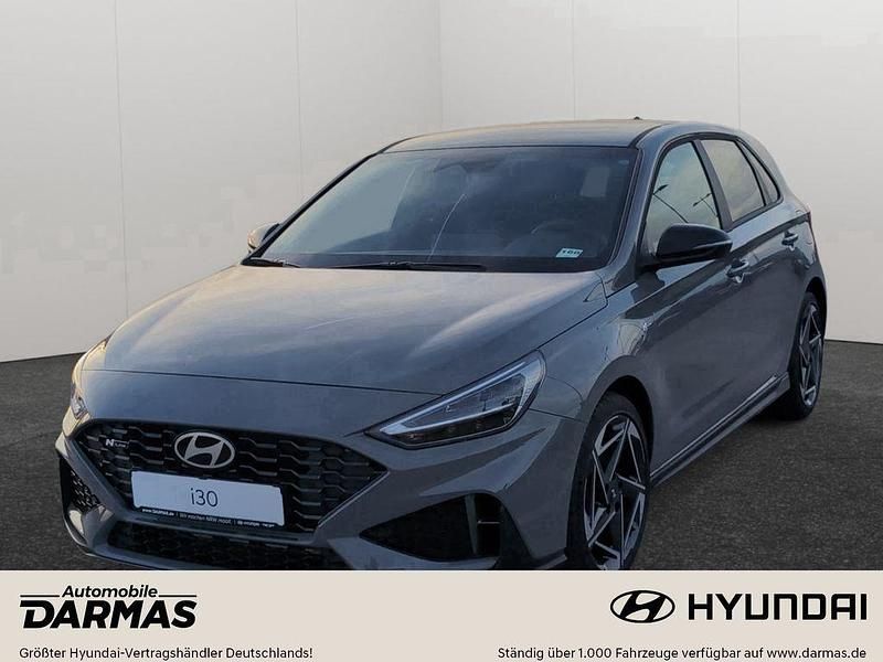 Grau Neu 2025 Hyundai i30 N Line Limousine | 28.290 € (Fairer Preis) - Bild 1/4