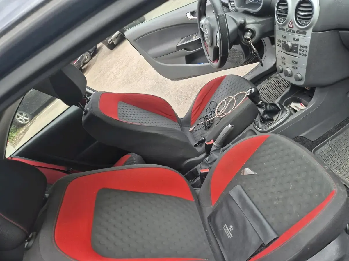 Gebraucht Opel Corsa 150 PS (110 kW) 2008 Schwarz Kleinwagen