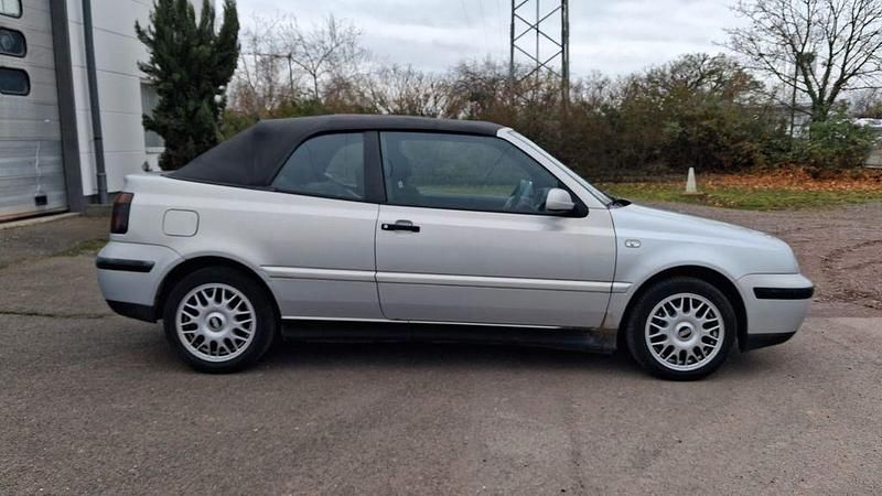 Gebraucht VW Golf Cabriolet Comfortline 101 PS (74 kW) 1999 Silber Cabrio