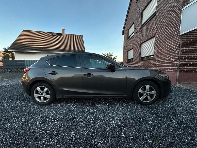 Second-hand Mazda 3 120 CP (88 kW) 2014 Maro Berlinǎ