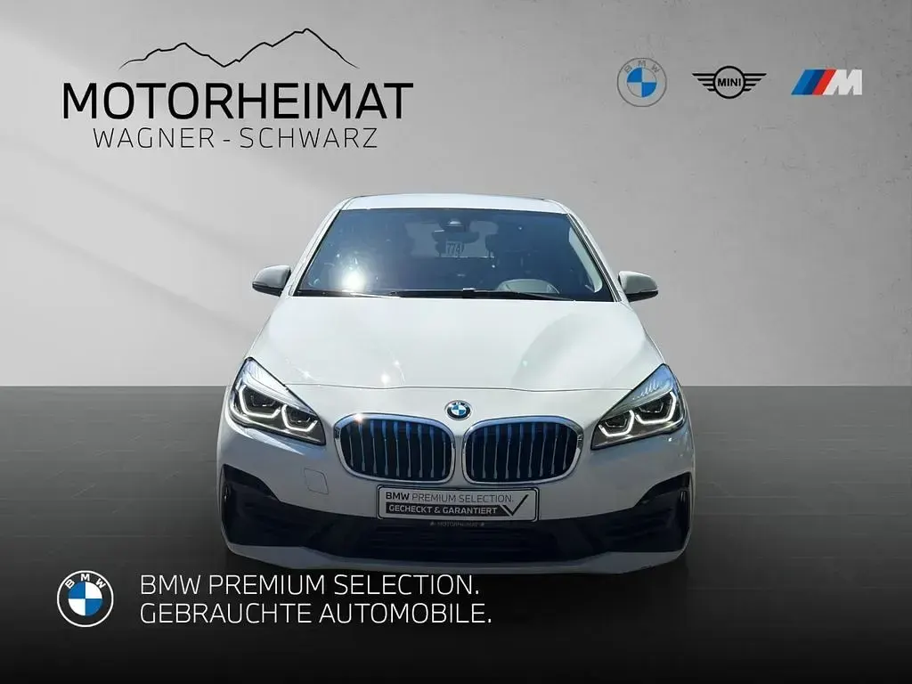 Gebraucht BMW 225 Active Tourer Advantage 224 PS (164 kW) 2019 Weiß Van / Kleinbus