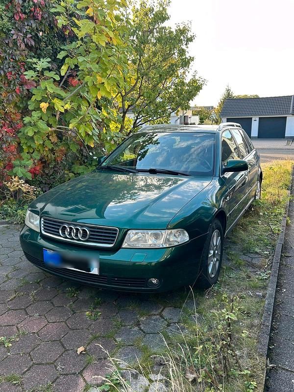 Grün Gebraucht 2001 Audi A4 Kombi | 1.400 € (Superpreis) - Bild 1/4