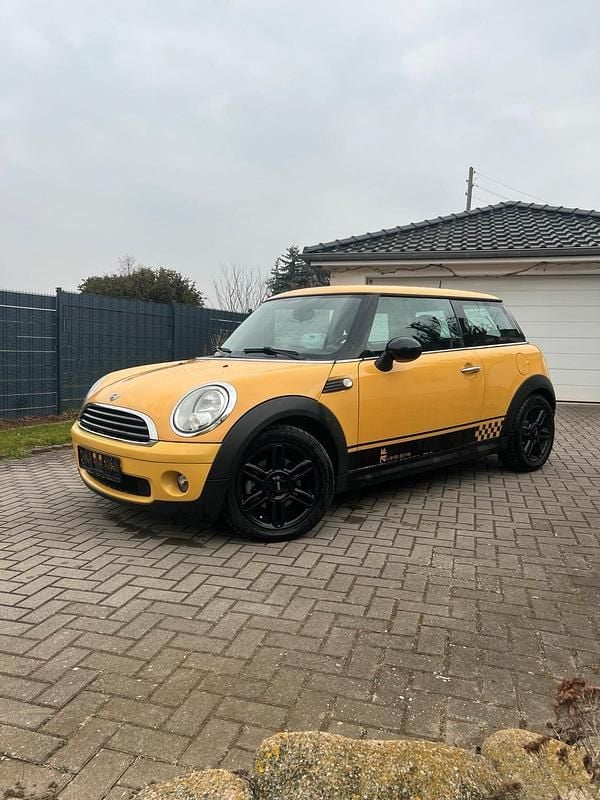 Usata Mini Cooper 90 CV (66 kW) 2007 Giallo Utilitaria
