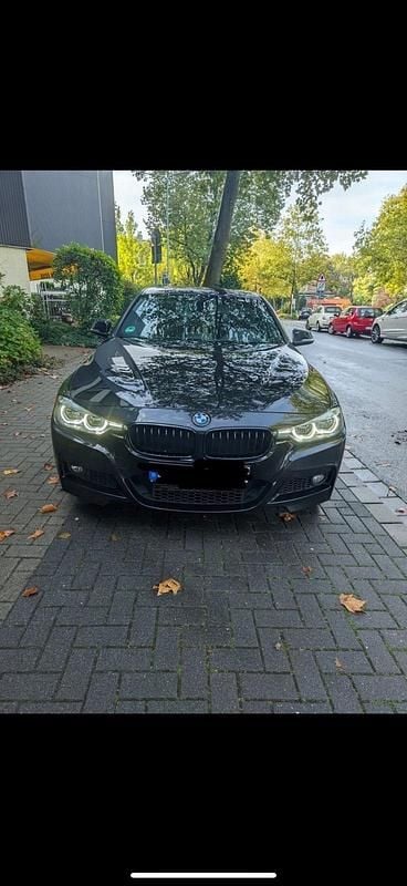 Schwarz Gebraucht 2018 BMW 318 M Sport Limousine | 13.500 € (Superpreis) - Bild 1/4