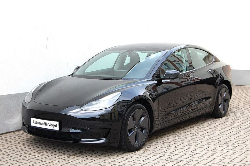 Schwarz Gebraucht 2022 Tesla Model 3 Limousine | 26.490 € (Guter Preis) - Bild 1/4