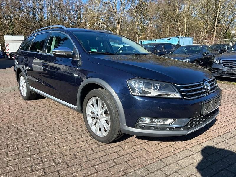Gebraucht VW Passat Alltrack 140 PS (102 kW) 2012 Blau Kombi