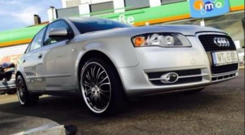 Silber Gebraucht 2005 Audi A4 Limousine | 999 € (Superpreis) - Bild 1/3