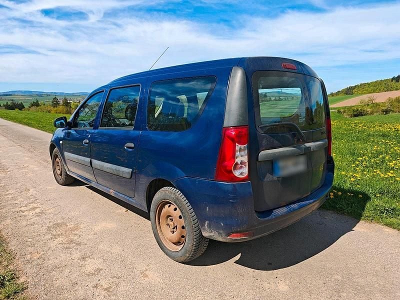 Second-hand Dacia Logan 84 CP (61 kW) 2012 Albastru Break