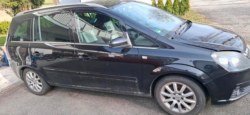Gebraucht Opel Zafira 115 PS (84 kW) 2006 Schwarz Van / Kleinbus
