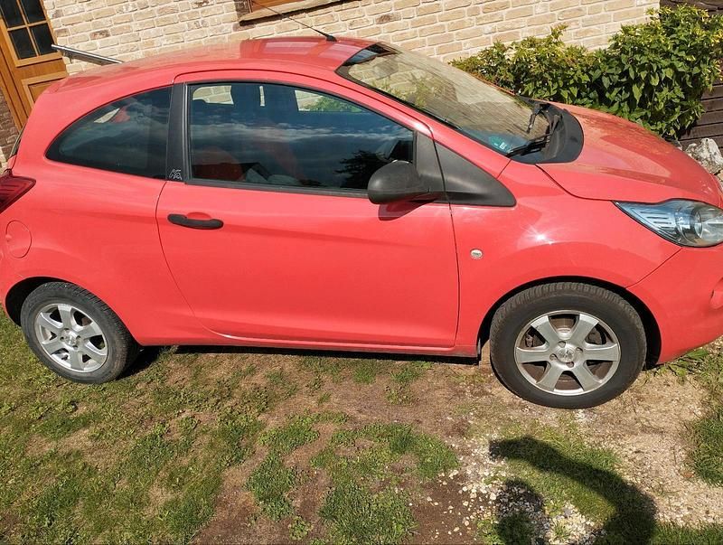 Rot Gebraucht 2009 Ford Ka Kleinwagen | 1.300 € (Guter Preis) - Bild 1/4