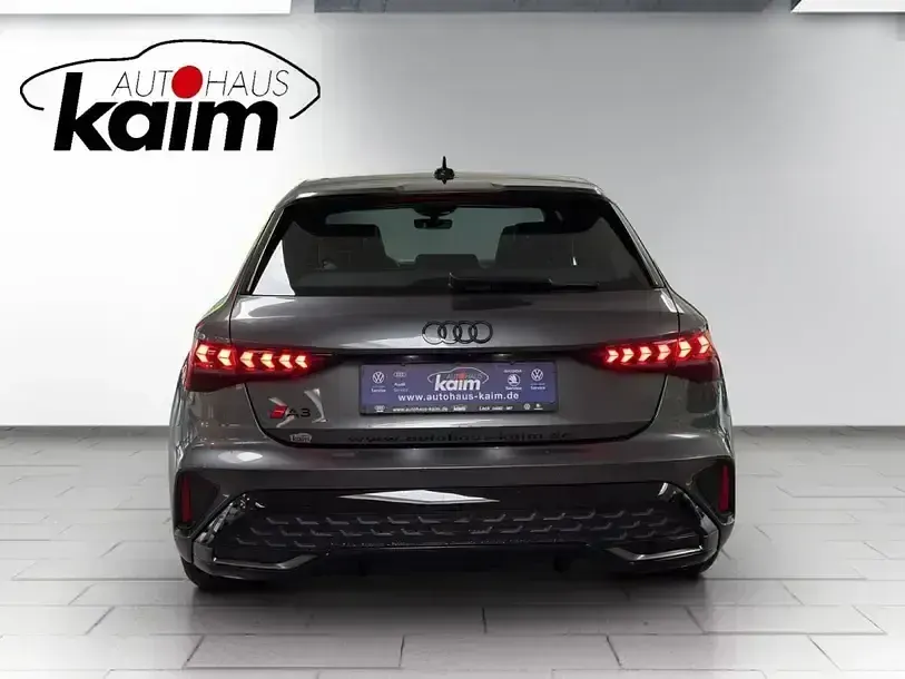 Gebraucht Audi A3 S-Line 150 PS (110 kW) 2024 Grau Limousine