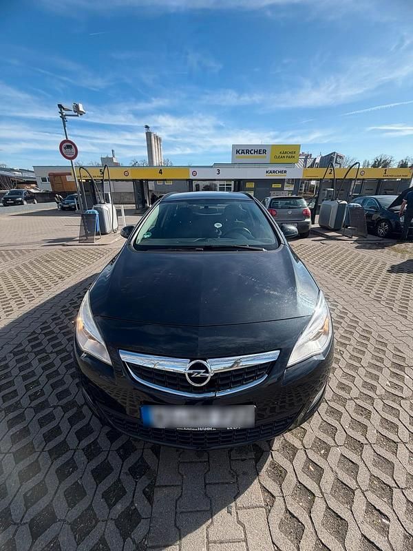 Gebraucht Opel Astra 165 PS (121 kW) 2012 Schwarz Kombi
