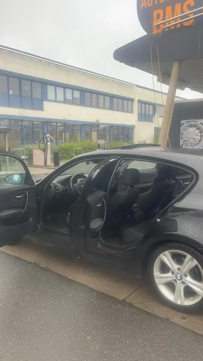 Gebraucht BMW 116 122 PS (89 kW) 2008 Schwarz Kleinwagen