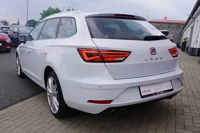 Gebraucht Seat Leon XCELLENCE 150 PS (110 kW) 2020 Nevada weiß Kombi