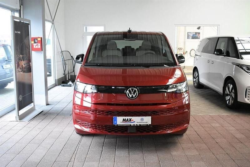 Gebraucht VW Multivan 136 PS (100 kW) 2025 Rot Van