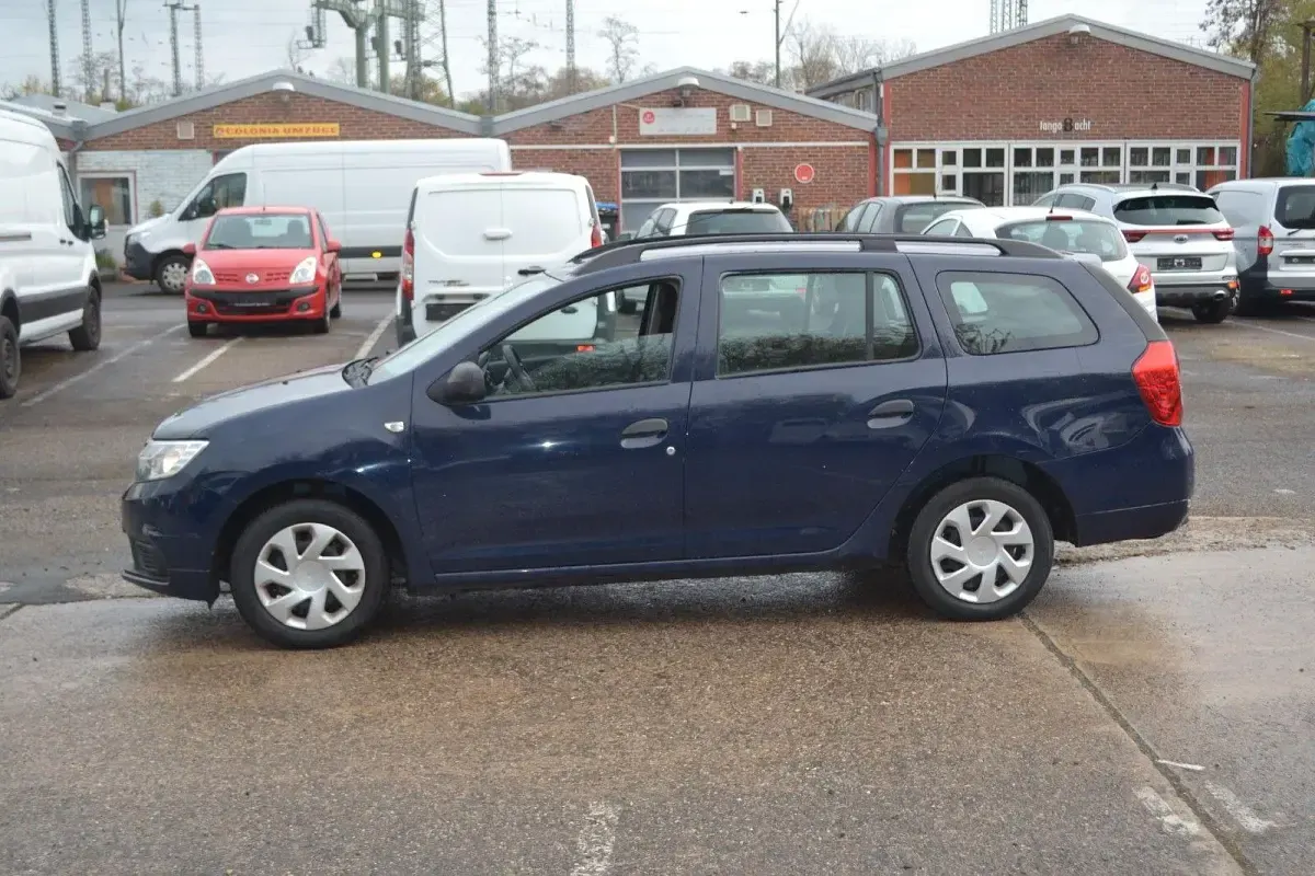 Second-hand Dacia Logan 73 CP (53 kW) 2018 Albastru Break