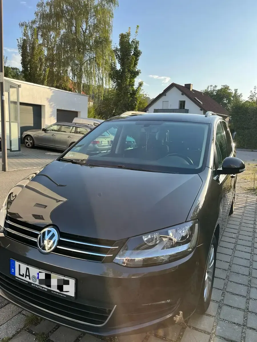 Gebraucht VW Sharan 150 PS (110 kW) 2018 Braun Van / Kleinbus