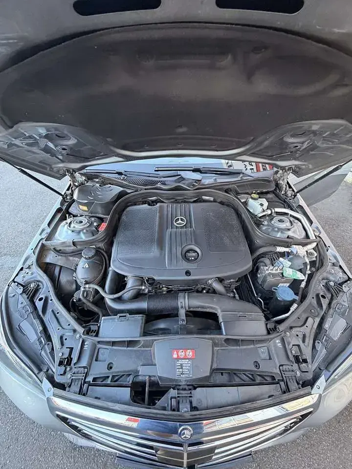Gebraucht Mercedes E250 Avantgarde 204 PS (150 kW) 2014 Kombi
