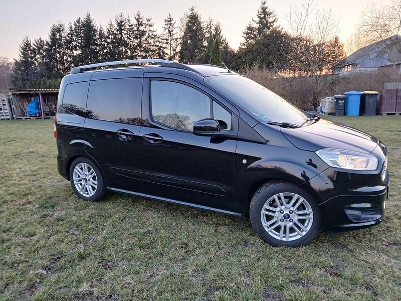 Gebraucht Ford Tourneo Courier Ambiente 101 PS (74 kW) 2014 Schwarz Van / Kleinbus