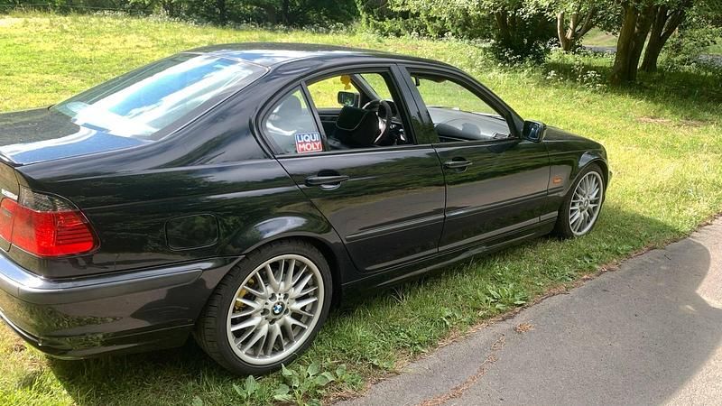 Gebraucht BMW 320 150 PS (110 kW) 1998 Schwarz Limousine