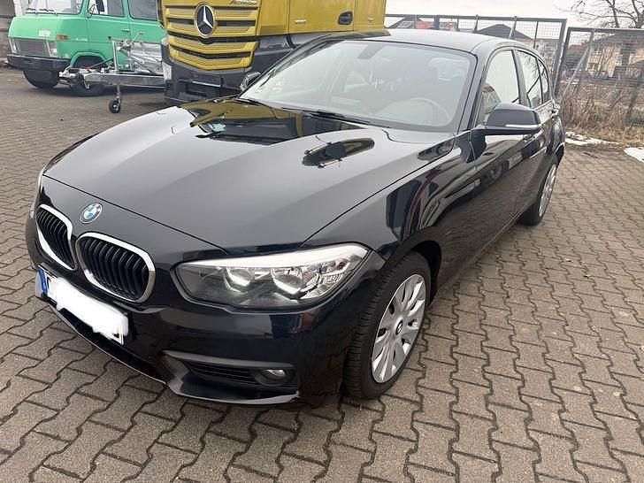 Schwarz Gebraucht 2015 BMW 116 Urban Line Kleinwagen | 6.500 € (Superpreis) - Bild 1/4
