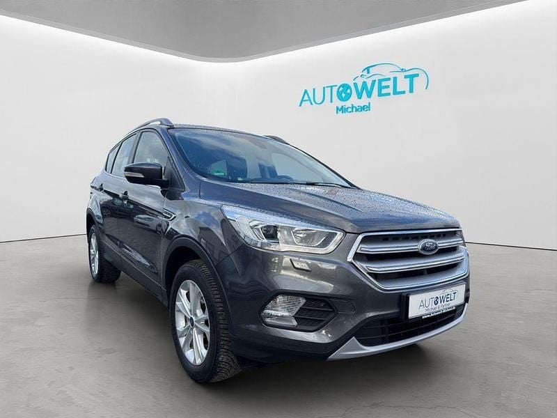 Gebraucht Ford Kuga 150 PS (110 kW) 2018 Grau SUV